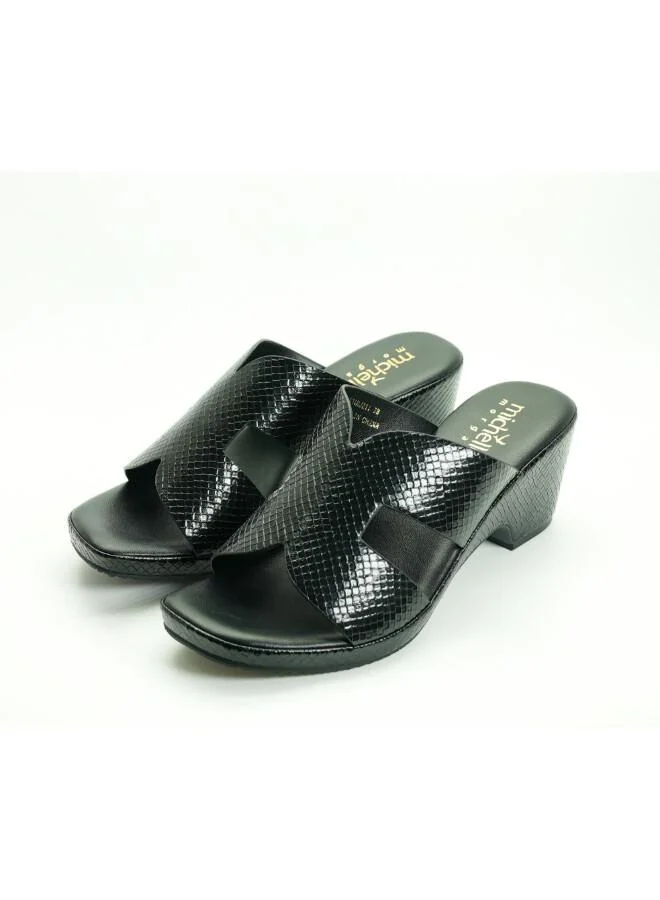 ميشيل مورجان 092-3077 Michelle Morgan Women's Patent Croc-Texture Broad Strap Block Heel Sandals 514RJ1I Black