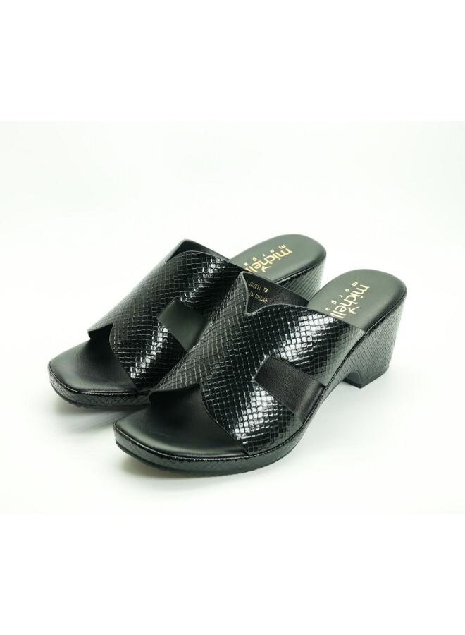 Michelle Morgan 092-3077 Michelle Morgan Women's Patent Croc-Texture Broad Strap Block Heel Sandals 514RJ1I Black - Image 5