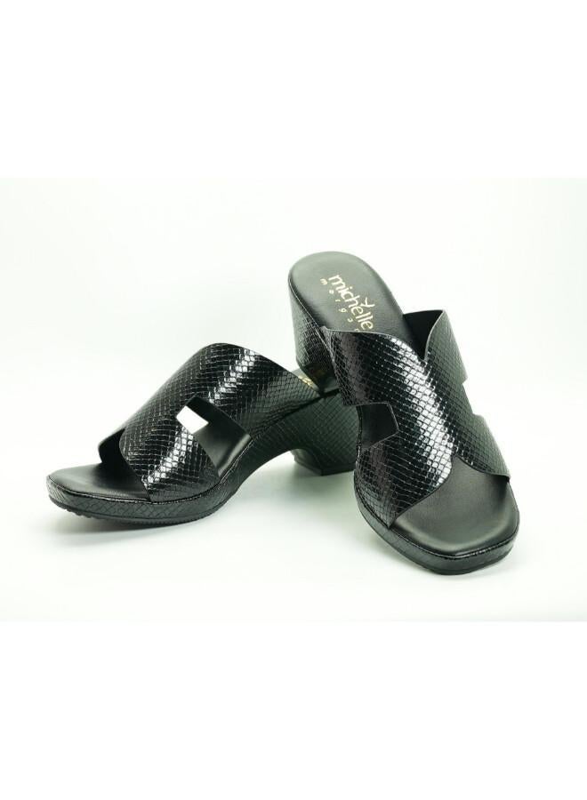 Michelle Morgan 092-3077 Michelle Morgan Women's Patent Croc-Texture Broad Strap Block Heel Sandals 514RJ1I Black - Image 2