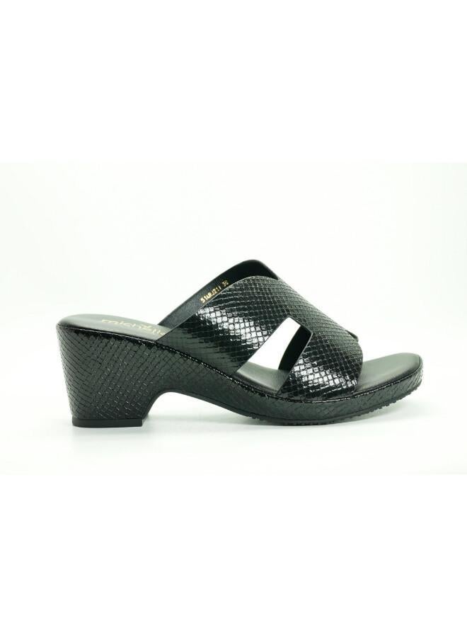 Michelle Morgan 092-3077 Michelle Morgan Women's Patent Croc-Texture Broad Strap Block Heel Sandals 514RJ1I Black - Image 1