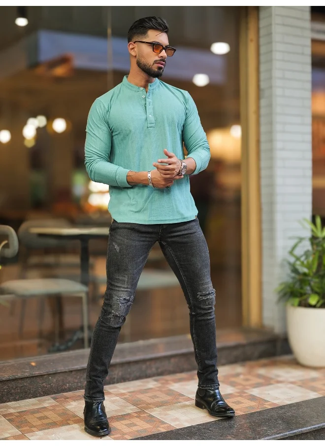 Maniac Mens Solid Textured Henly Neck Full Sleeve Berly Green Slim Fit T-Shirt