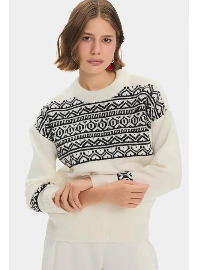 جون June Women Crew Neck Jacquard Knitwear Sweater White