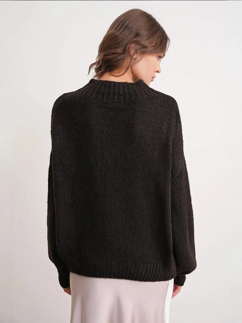 MixRay Coffee Brown Mixray Relaxed Fit Crew Neck Thick Knit Sweater for Women | Best Price UAE