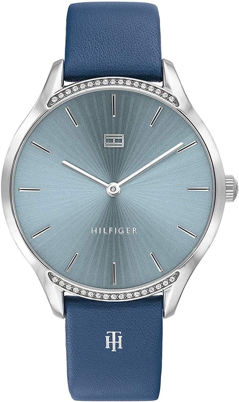 TOMMY HILFIGER ساعة كواتز للنساء من تومي هيلفيغر بقرص أزرق - Image 1