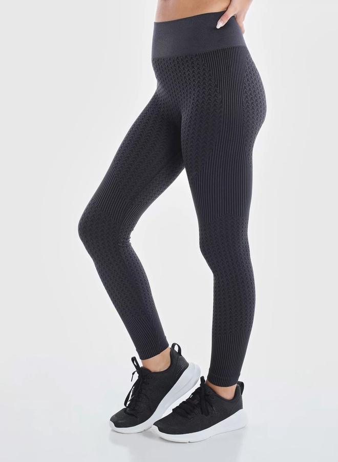 Wizard Women Black Textured Seamless Leggings - Image 4