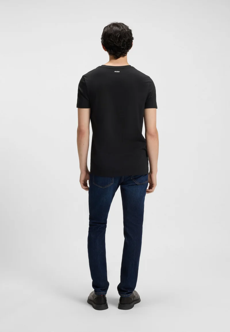 هوجو تيشيرتات قطنية مطاطية بقصة ضيقة - عبوة من قطعتين