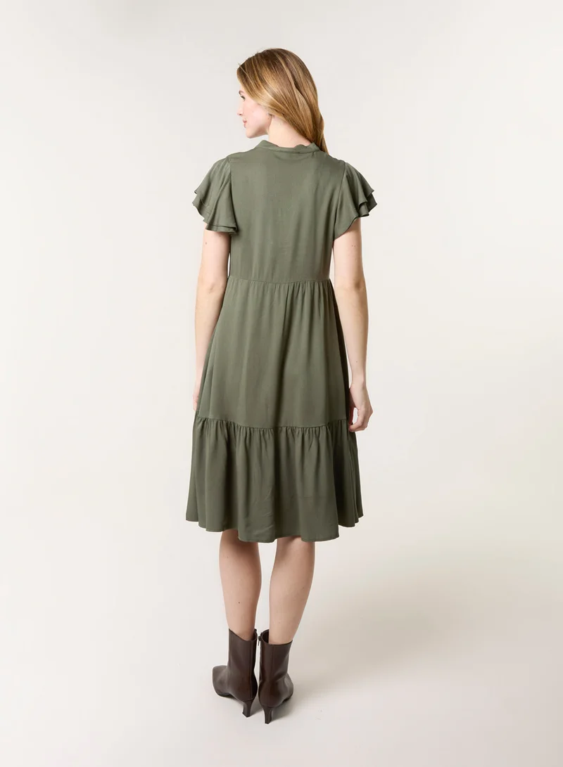 بلو فانيلا فستان ميدي بأكمام ملاك وأزرار أمامية