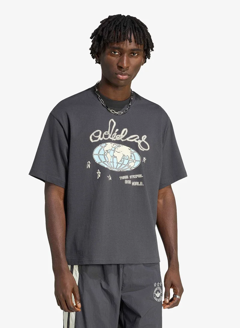 اديداس اوريجينالز تيشيرت بطبعة عالم واحد