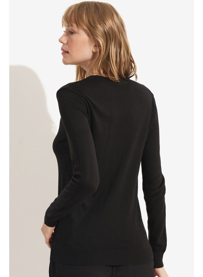 June Women Exclusive Viscose Blend Regular Fit Crew Neck Openwork Detailed Knitwear Sweater Black