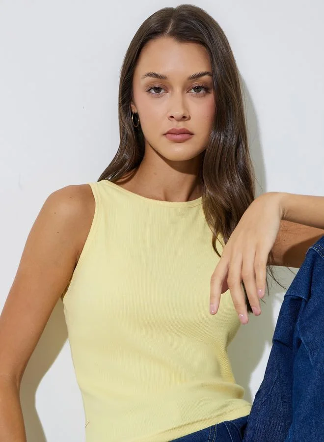 ستايلي Ribbed Round Neck Fitted Vest