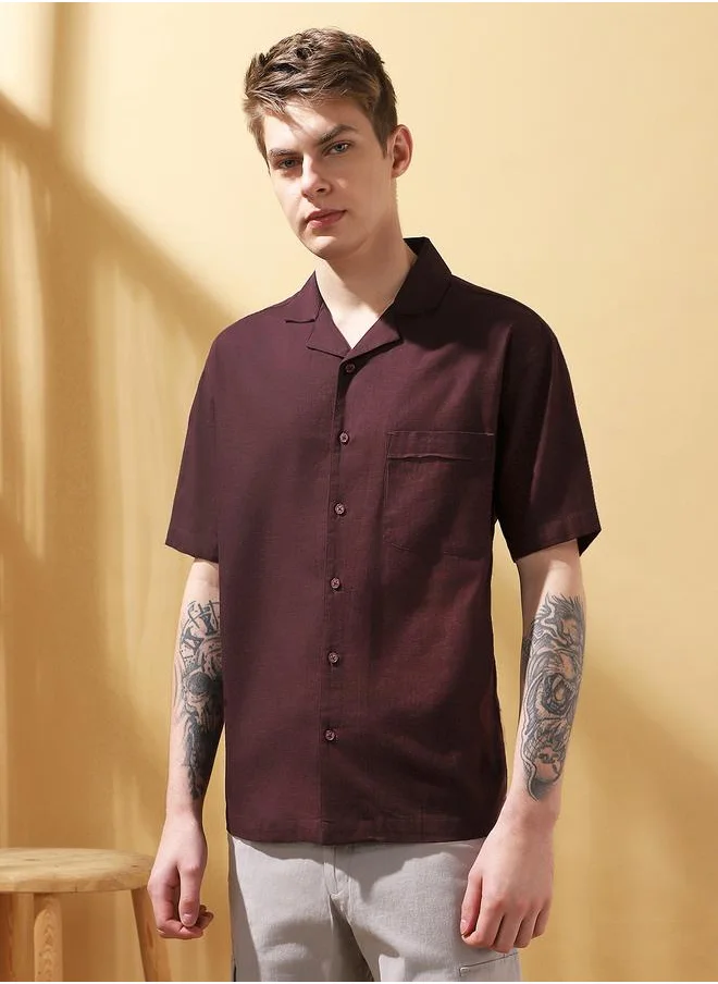 دينيس لينغو Wine Relaxed fit Shirts Textured design crafted from Cotton Slub featuring Half Sleeve with Button closure.
