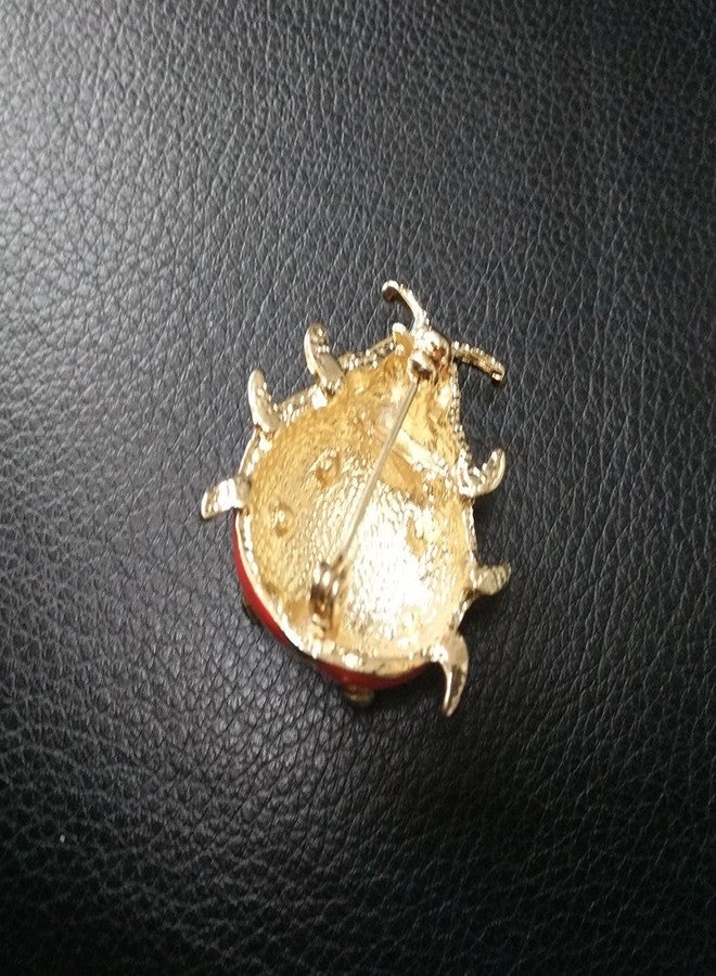 نوماندا بروش دبوس الدعسوقة الأحمر المينا الجميل من نوماندا (ذهبي) - Image 3