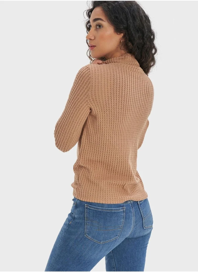 آري من امريكان ايجل Turtle Neck T-Shirt