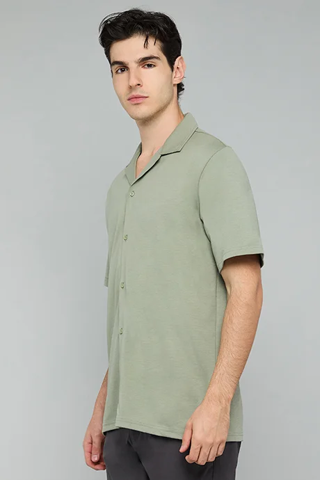 R&b Textured Knit Shirt with Revere Collar and Short Sleeves