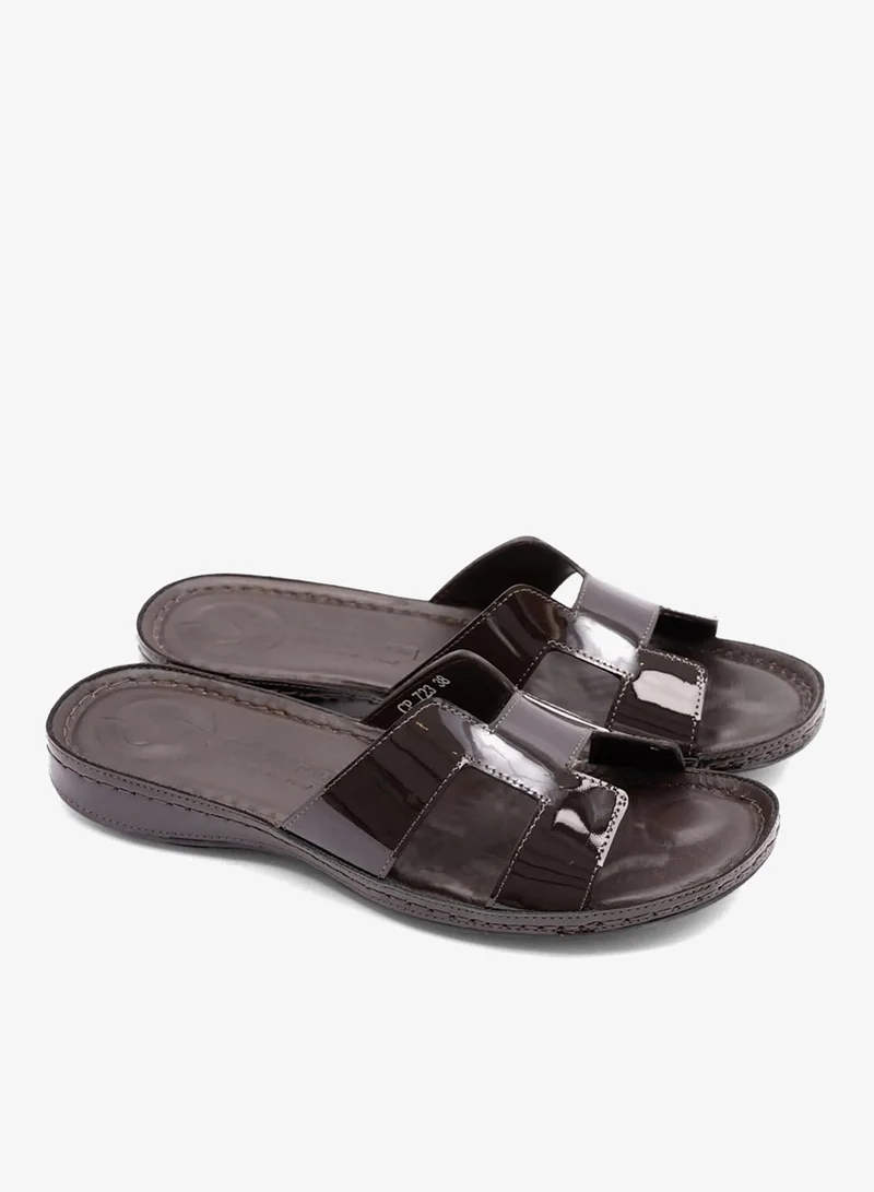 كومفورت بلس صنادل نسائية مسطحة جلد لامع كومفورت بلس بني