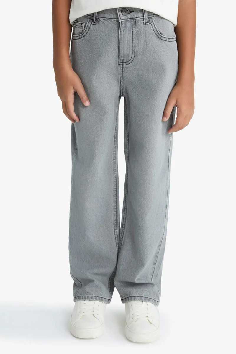 ديفاكتو Boy Wide Straight Leg Jeans