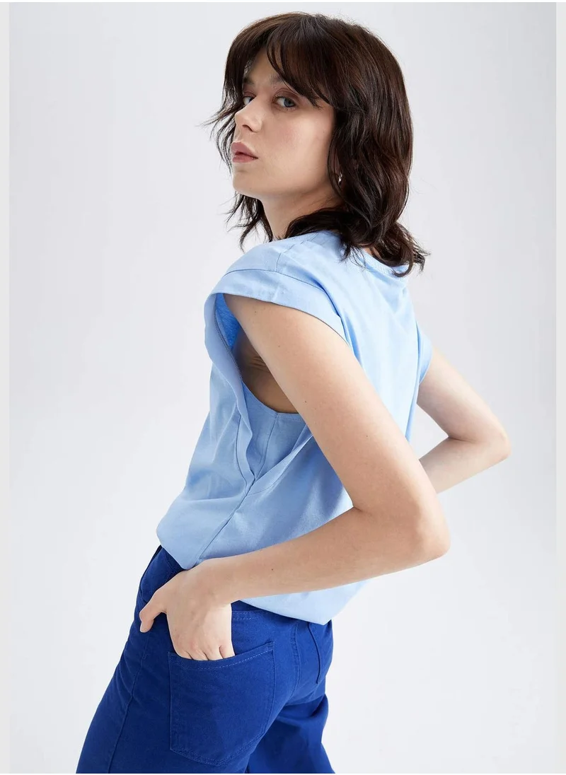 ديفاكتو Regular Fit Short Sleeve T-Shirt