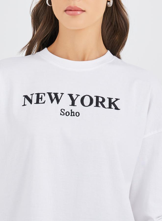 Styli Styli Text Embroidered Oversized T-Shirt and Badge Detail Leggings Co-Ords  - Image 4