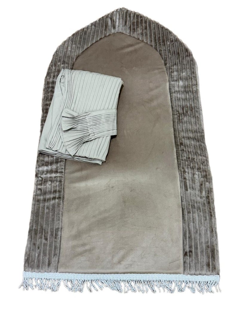 Women's prayer set: striped padded foam prayer mat with attached prayer shawl and pleated hijab. - Image 2