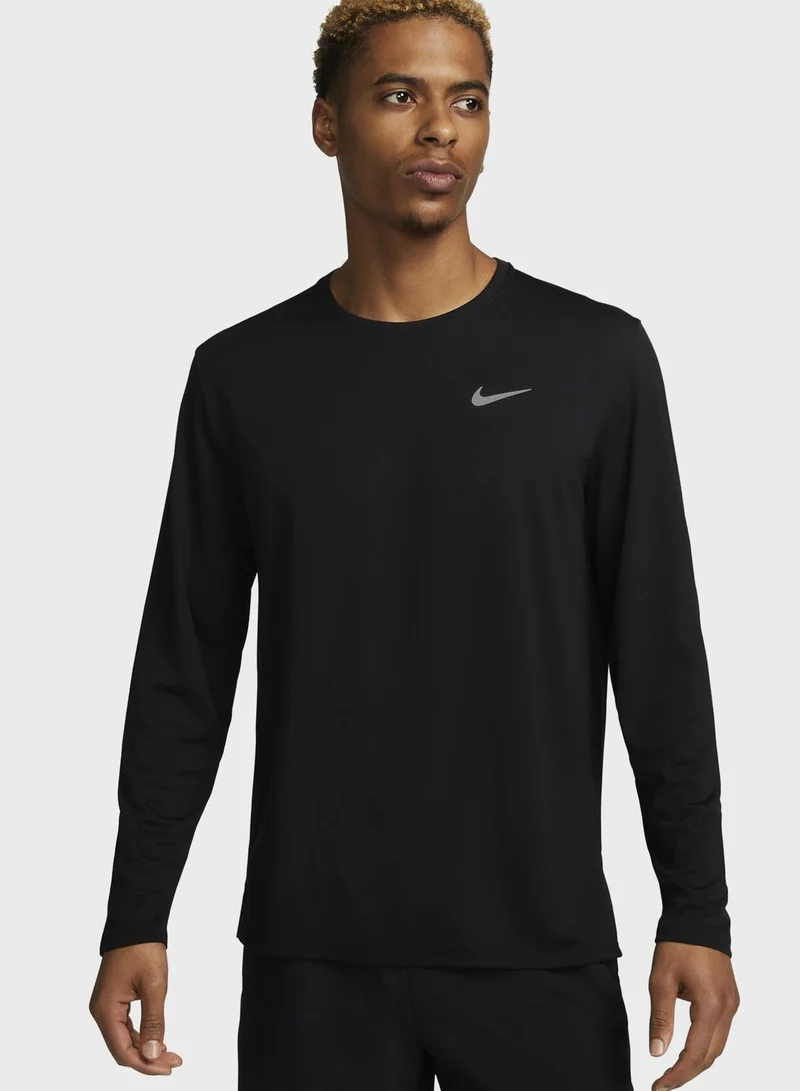 نايكي تي شيرت Dri-Fit Uv Miler