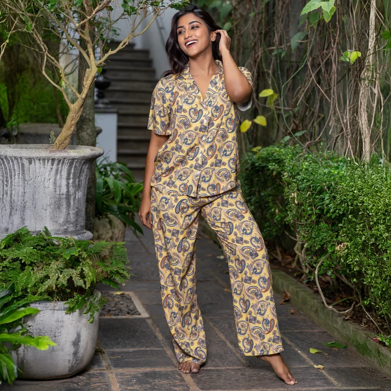 أدريا Aadaraya Pyjama Set Shirt and Trousers