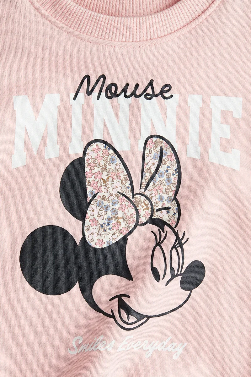 اتش اند ام سويت شيرت مزيّنة بطبعة