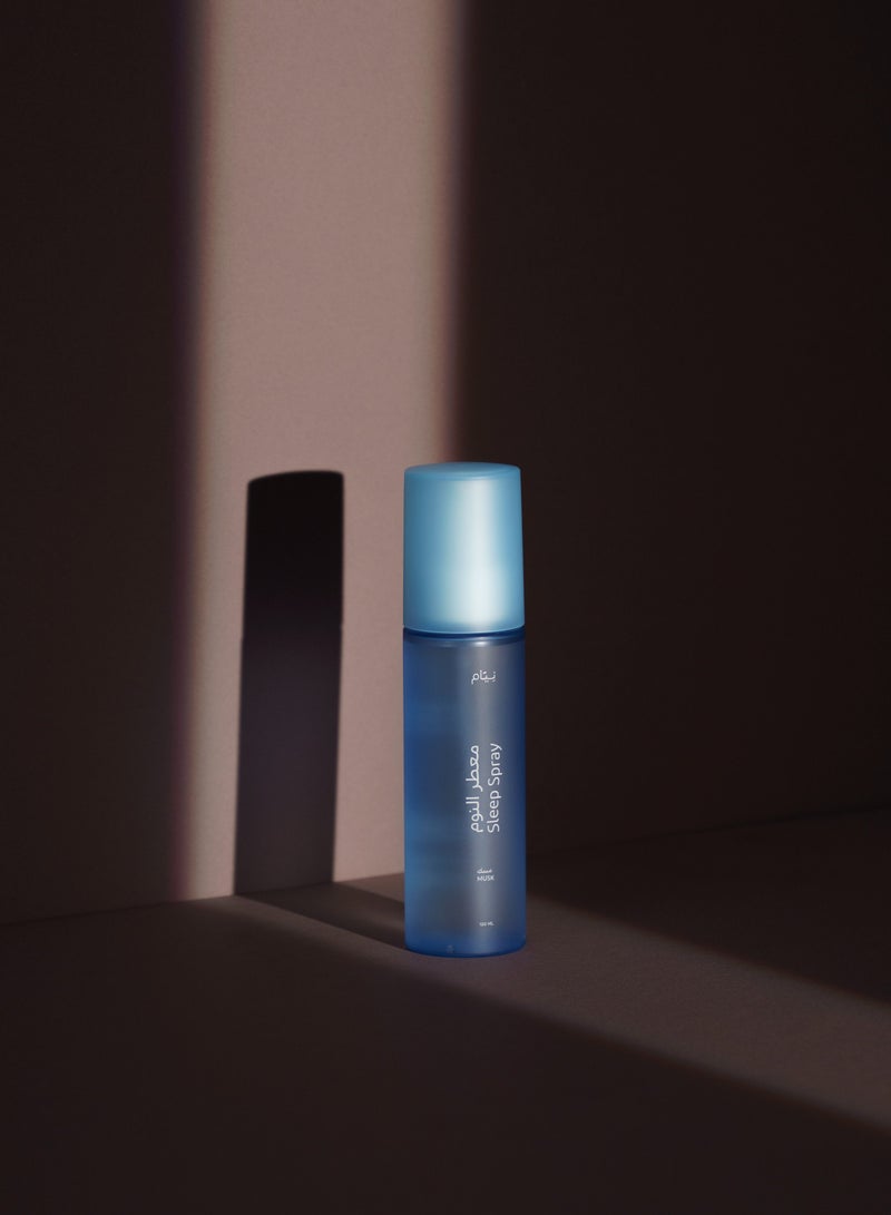 نيام معطر النوم من نيام بروائح طبيعية ومهدئة ( المسك) 100 مل للدخول في حالة الاسترخاء وتحسين جودة النوم، بخاخ مثالي للاستخدام اليومي على المخدة أو في غرفة النوم. - Image 3