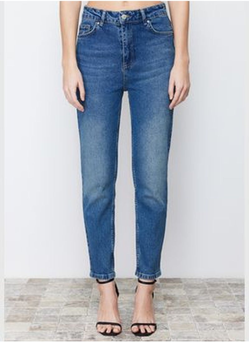 trendyol Blue High Waist Slim Mom Jeans TWOSS24JE00034  - Image 4