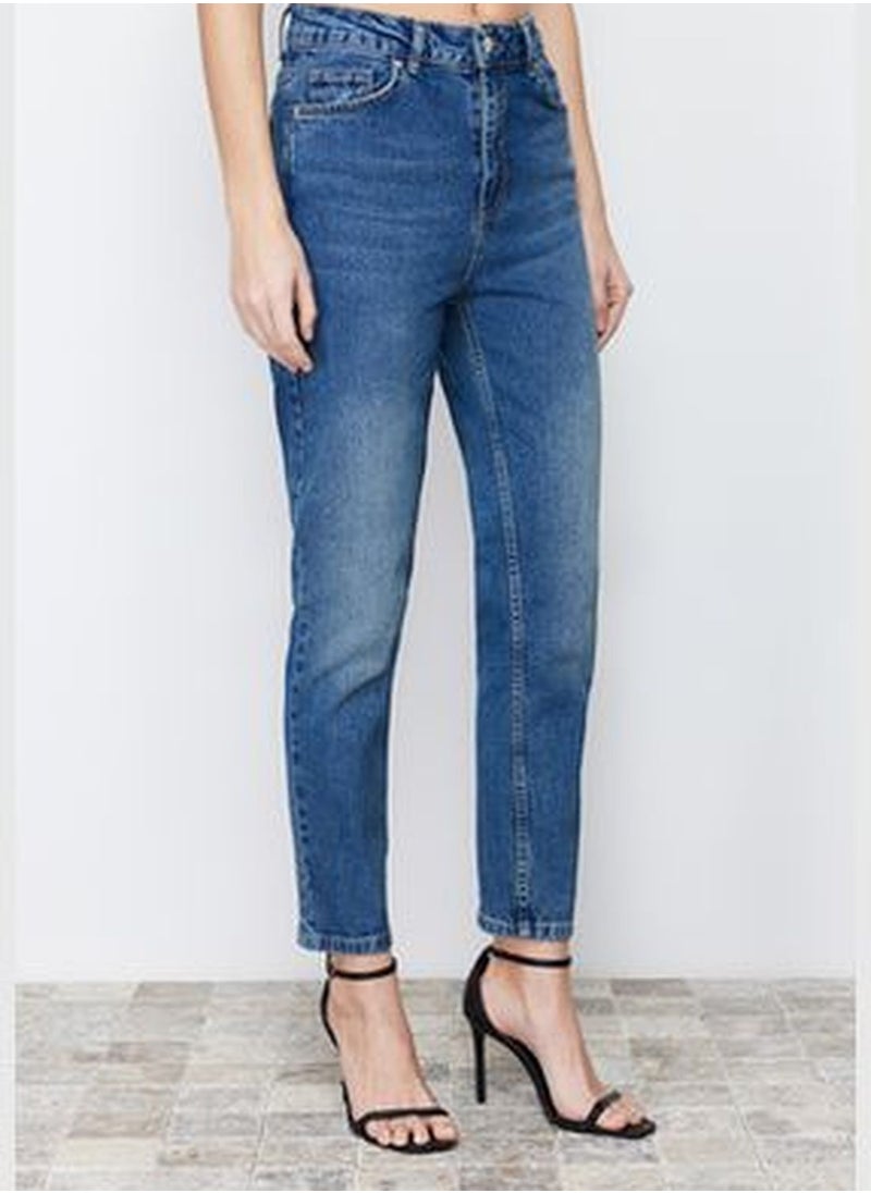 trendyol Blue High Waist Slim Mom Jeans TWOSS24JE00034  - Image 5