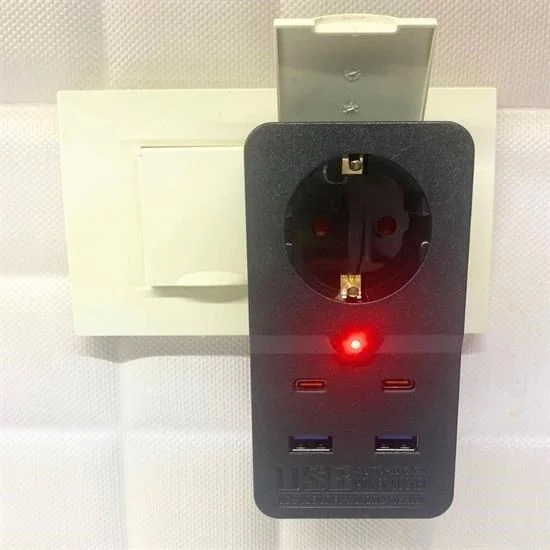 Lisinya Heat Resistant Thermal Current Protection 1 Socket Input 2 USB Input 2 Type-C Input Socket