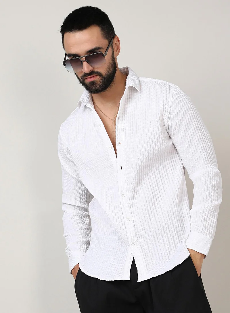 Campus Sutra Campus Sutra Men's Chalk White Twisted Crease Shirt For Casual Wear | Spread Collar | Long Sleeve | Button Closure | Shirt Crafted With Comfort Fit For Everyday Wear