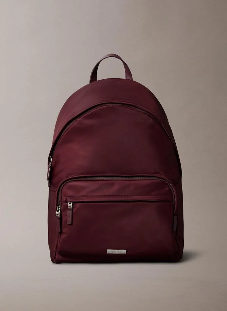 كالفن كلاين SLEEK ROUND BACKPACK
