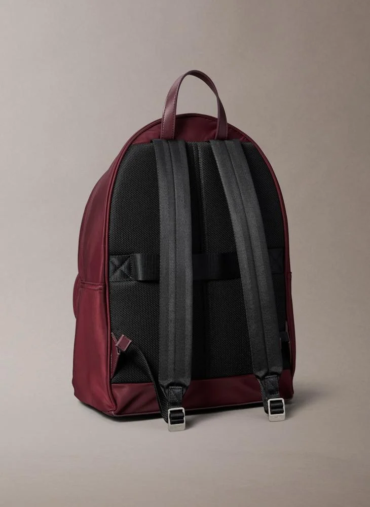 كالفن كلاين SLEEK ROUND BACKPACK