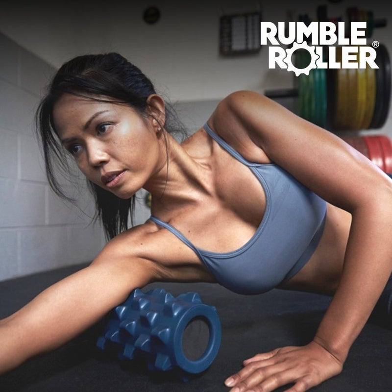 RUMBLE ROLLER رومبلرولر رولر فوم أصلي مزخرف - علاج تدليك الأنسجة العميقة، تدليك ذاتي لإطلاق العضلات (رومبلرولر 12" حجم مدمج رولر فوم أصلي) - Image 5