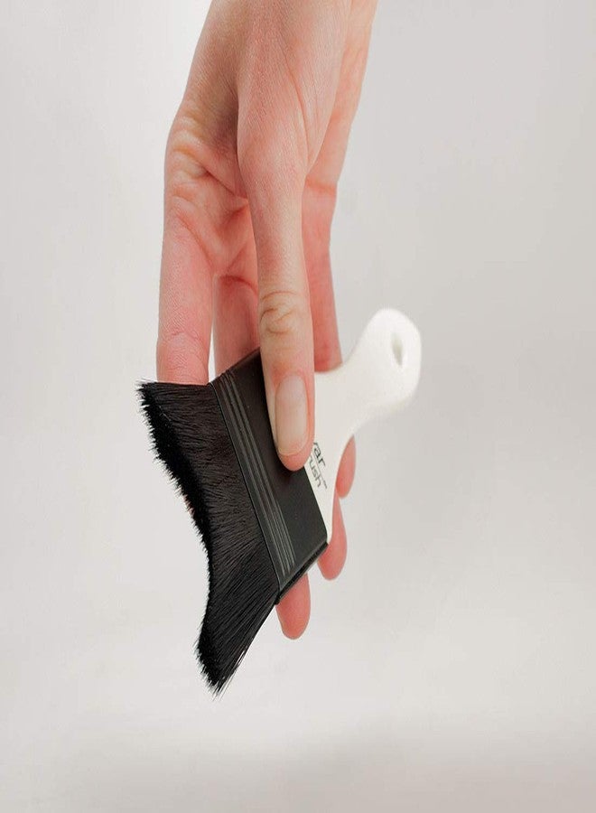 Gamblin Gamvar Varnish Brush 50mm - Professional Paint Brush for Acrylic Varnish Oil Gesso Polyurethane and More! Vegan-Friendly Synthetic Bristles Ideal for Varnishing Interior and Exterior Projects - Image 4