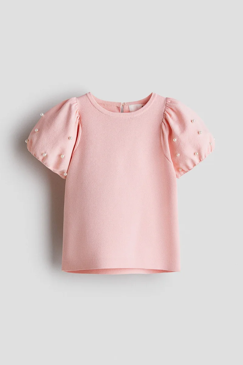 اتش اند ام بلوزة محبوكة مزيّنة بالخرز