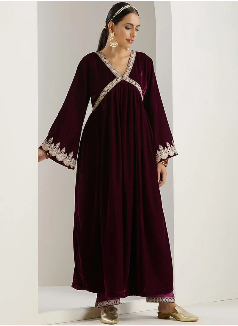 ISHIN Women's Purple Velvet Embellished Kaftan Full Length Palazzo Straight Fit Kurta Set