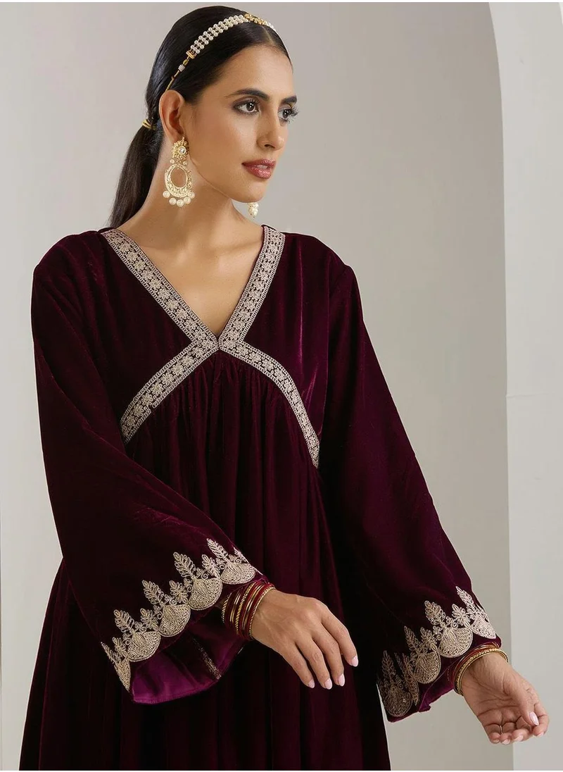 ISHIN Women's Purple Velvet Embellished Kaftan Full Length Palazzo Straight Fit Kurta Set