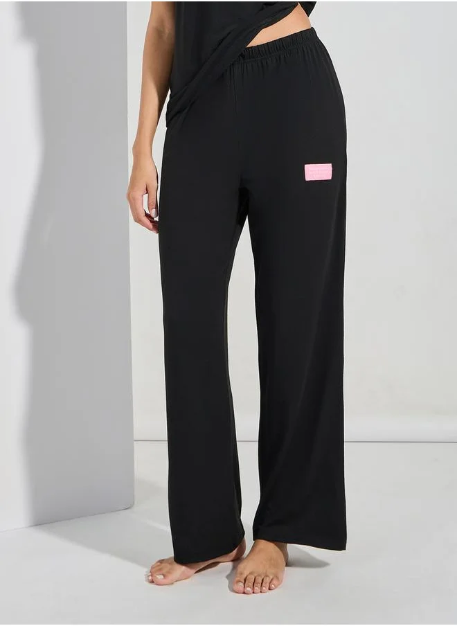 ستايلي Drop Shoulder Patch Detail T-Shirt & Pyjama Set