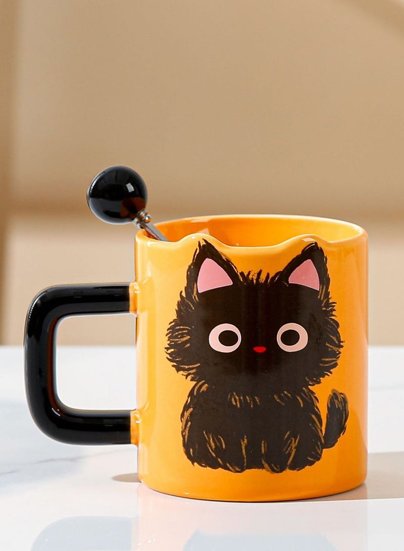 كوب سيراميك مع ملعقة، قطة سوداء صغيرة لطيفة، لمشروبات القهوة والشاي الباردة، آمنة للاستخدام في الميكروويف وغسالة الأطباق، 380 مل - Image 1