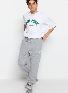 trendyol Gray Melange Regular Fit Sweatpants  - Image 3
