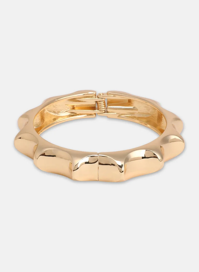 SOHI  Sculptural Wavy Bangle for Women | Best Price UAE