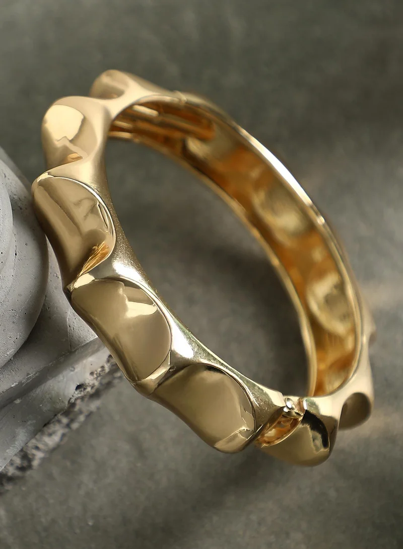 Sculptural Wavy Bangle