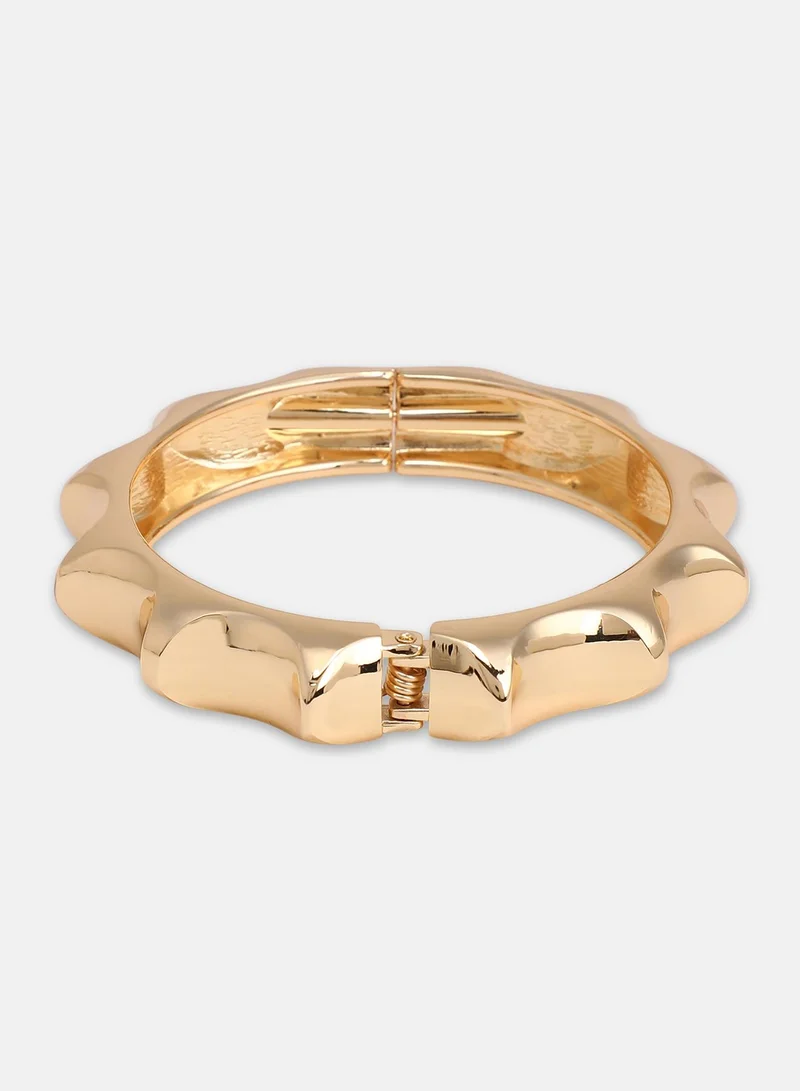 SOHI  Sculptural Wavy Bangle for Women | Best Price UAE