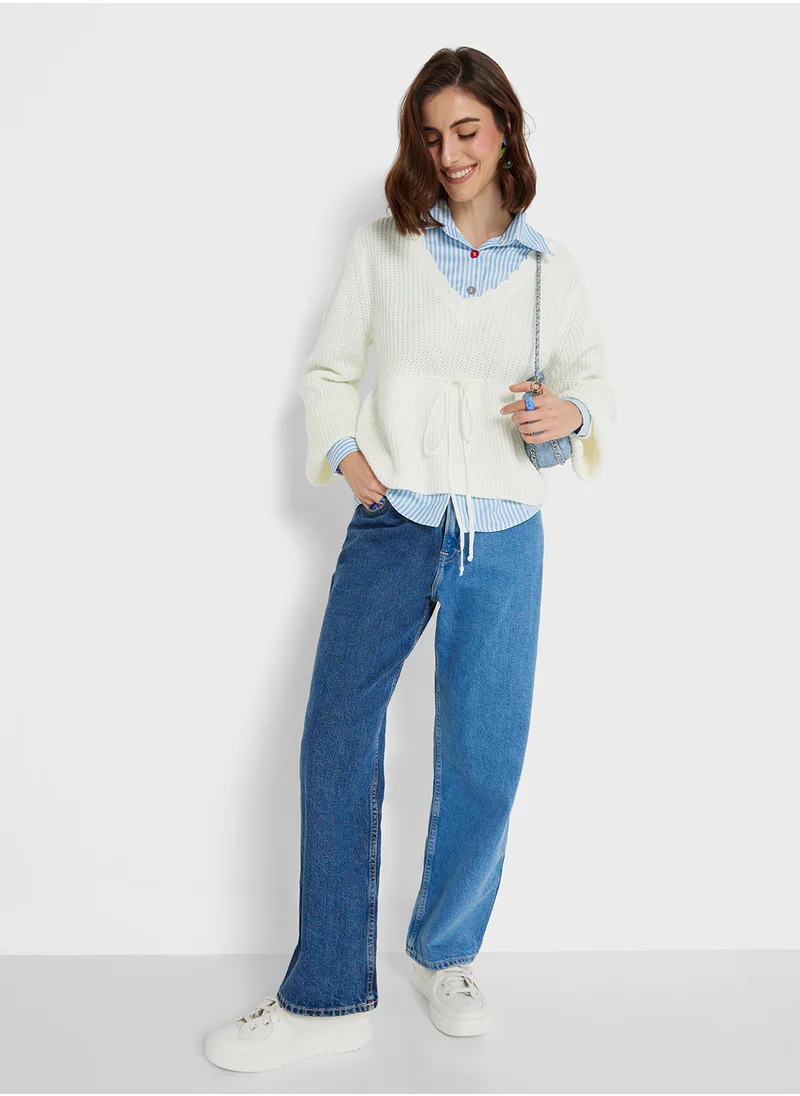 جينجر Scoop Neck Drawstring Waist Detail Sweater