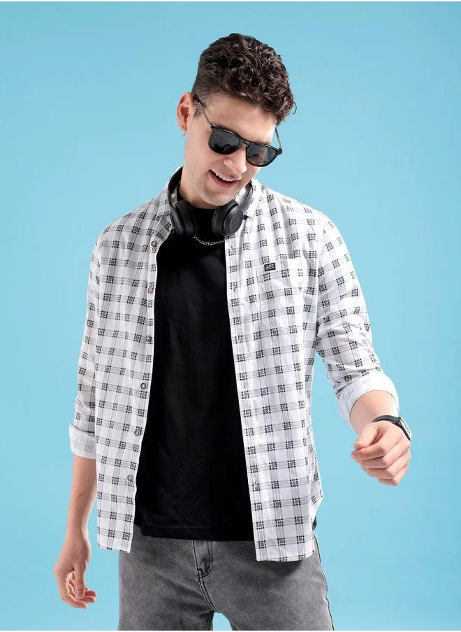 The Indian Garage Co Men Slim Fit Checkered Full Sleeves Spread Collar Casual Shirt