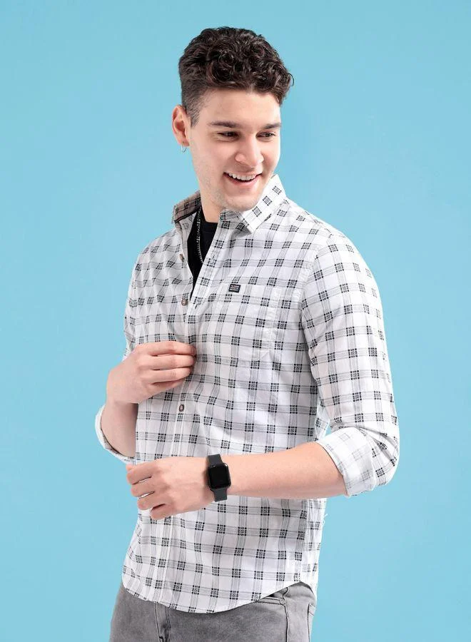 The Indian Garage Co Men Slim Fit Checkered Full Sleeves Spread Collar Casual Shirt
