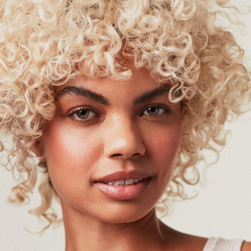 Paul Mitchell Platinum Plus Deep Violet Shampoo, Banishes Brass + Intensely Tones, Ideal for Blonde, Highlighted, Gray or Silver Hair, 33.8 fl oz - Image 4