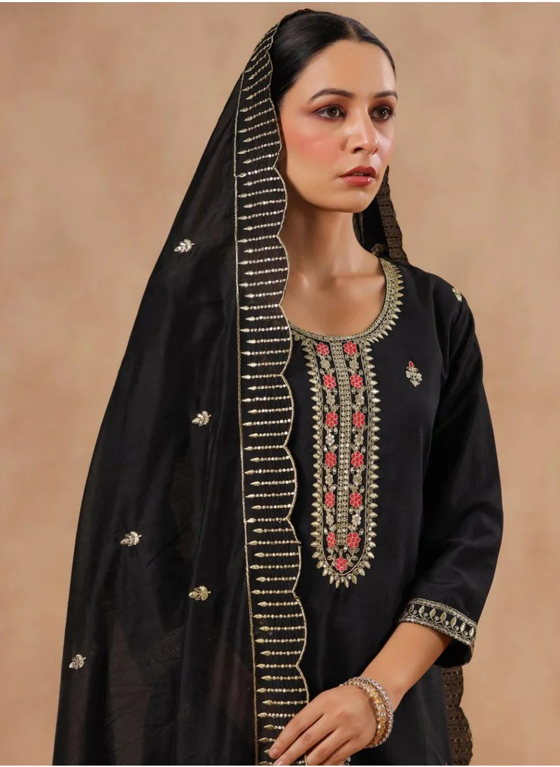 ISHIN Regular Fit Embellished Pattern Round Neck Neck Three-Quarter Sleeve Black Colour Knitted Silk Kurta Set for Women with Mid-Rise Closure - Crafted for Elegance and Ease