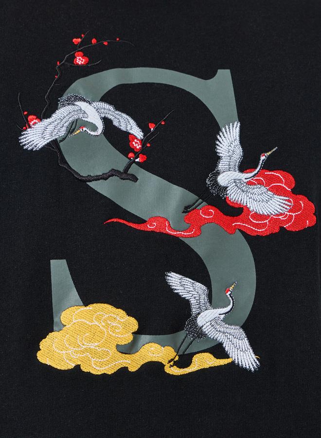 ستايلي تيشيرت واسع بقطن تيري وتفاصيل مُطرّزة - Image 4